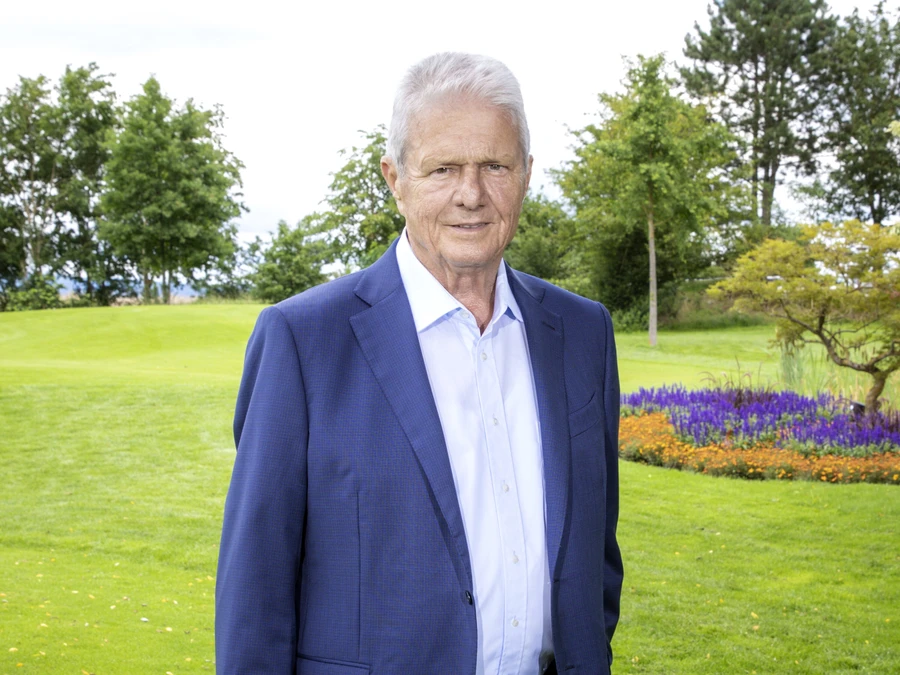 Portrait von Dietmar Hopp